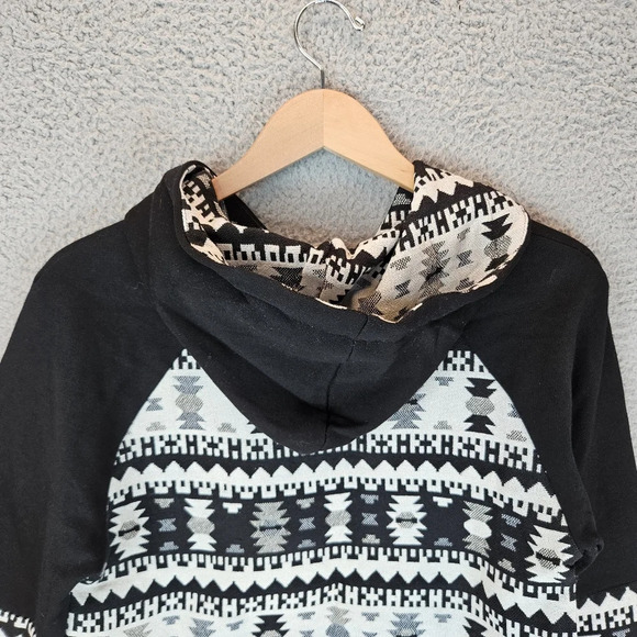 SMYS Womens Hooded Sweatshirt Sz M Aztec Western Rodeo Cowgirl Black & White - Picture 8 of 11